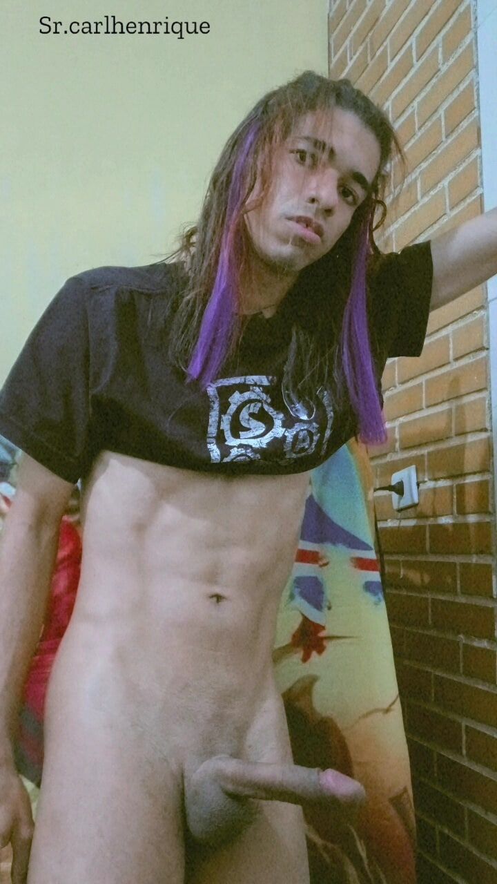 Novinho brasileiro sedutor gay pelado de calcinha sexy