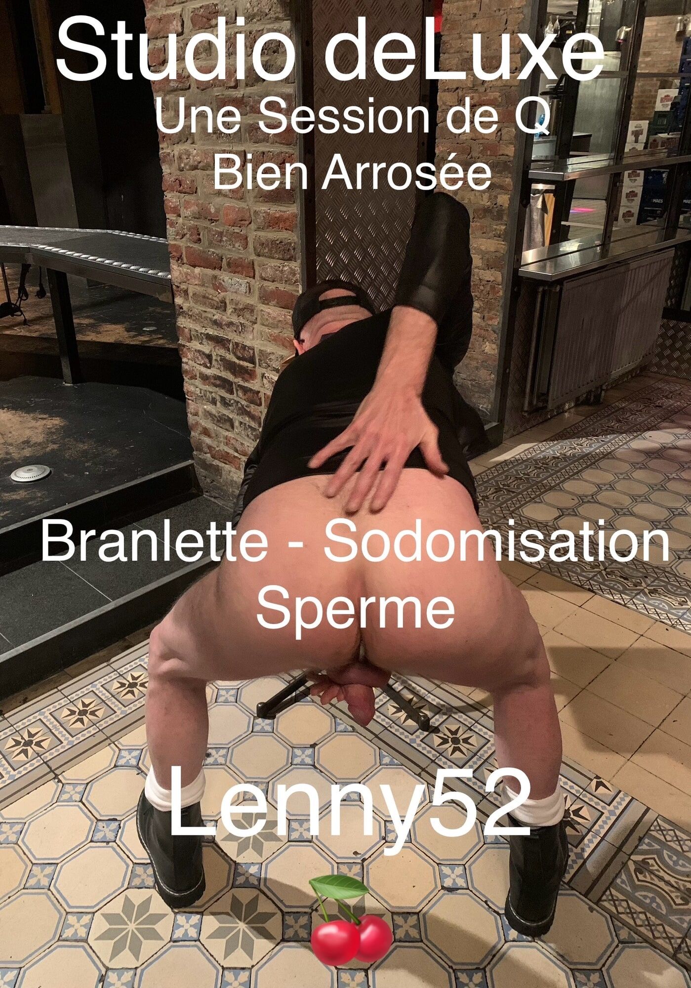 Tunjukkan cul pour Lenny52 le patron du club de partouze