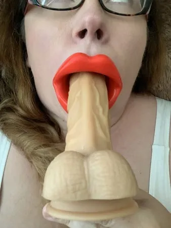 big fake lips sucking cock         